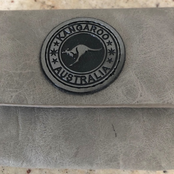*NWT*  I ❤️AUS Kangaroo Australia Small Gray Leather Wallet - Picture 2 of 10